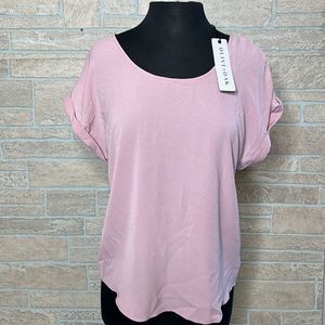 Olive + Oak NWT NEW Short Sleeved Pink Blouse Size Large